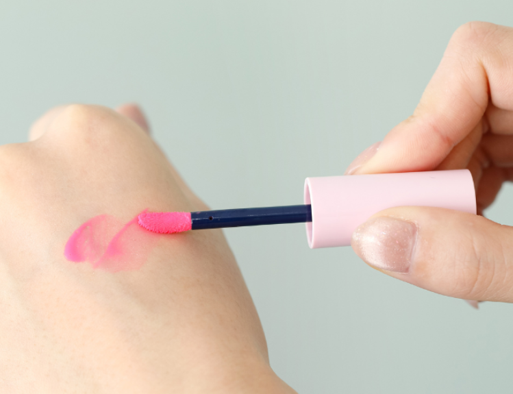 matsukiyo レタッチユー バストトップティント 4.8ml｜自然なピンク色キープ 擦れに強い ウォーターティント処方 美容液成分配合 公式正規品